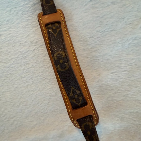 Louis Vuitton Monogram Messenger Bag in Brown and Tan - Picture 11 of 11